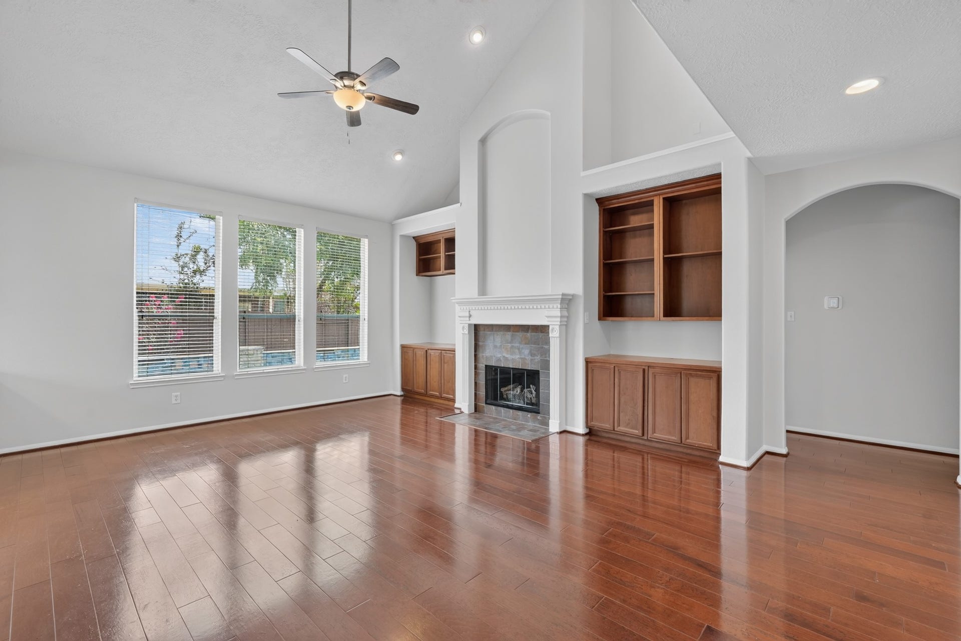 22 Frontera Circle, The Woodlands, TX 77382 22 Frontera Circle, The Woodlands, TX 77382