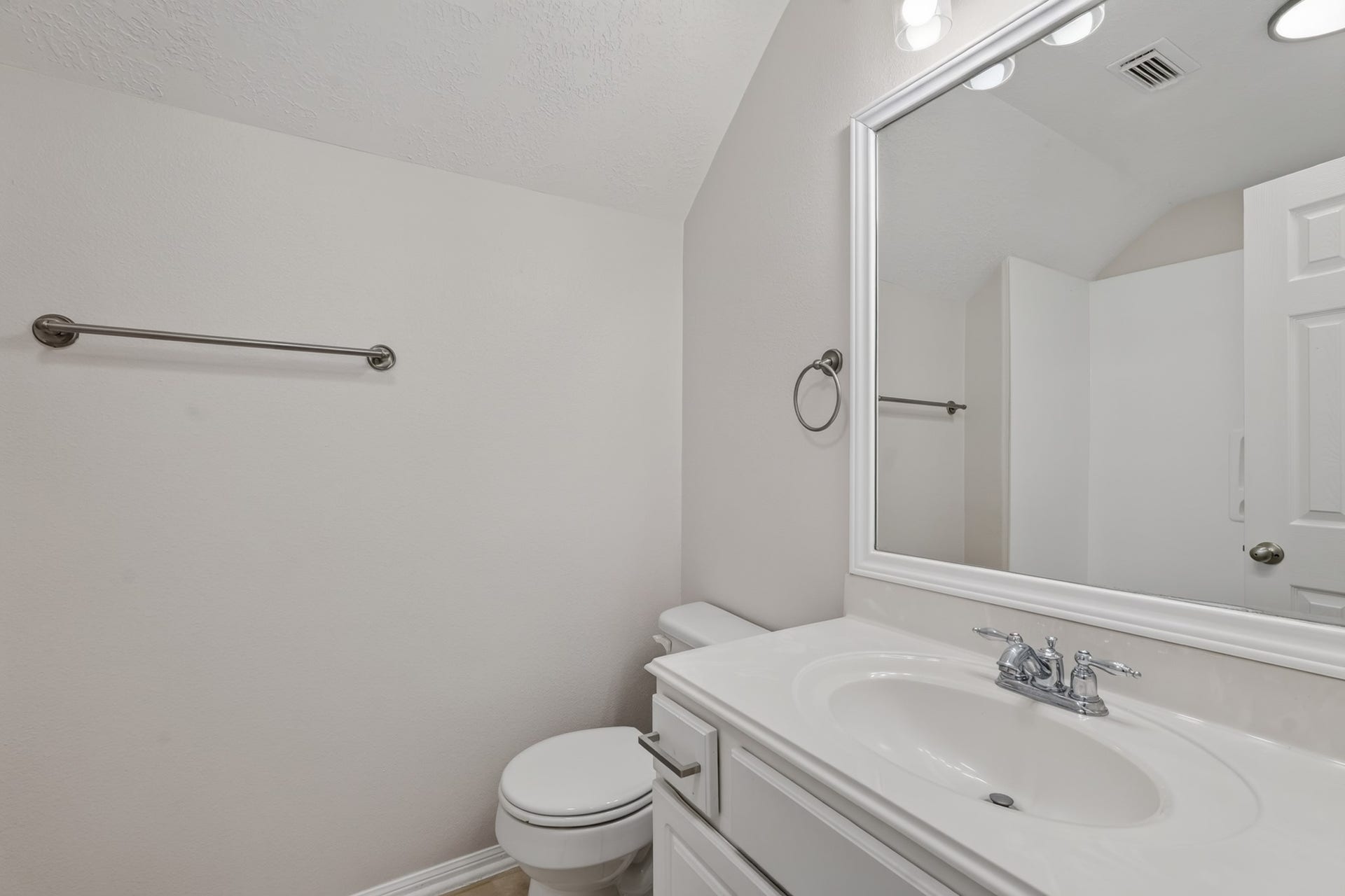 22 Frontera Circle, The Woodlands, TX 77382 22 Frontera Circle, The Woodlands, TX 77382