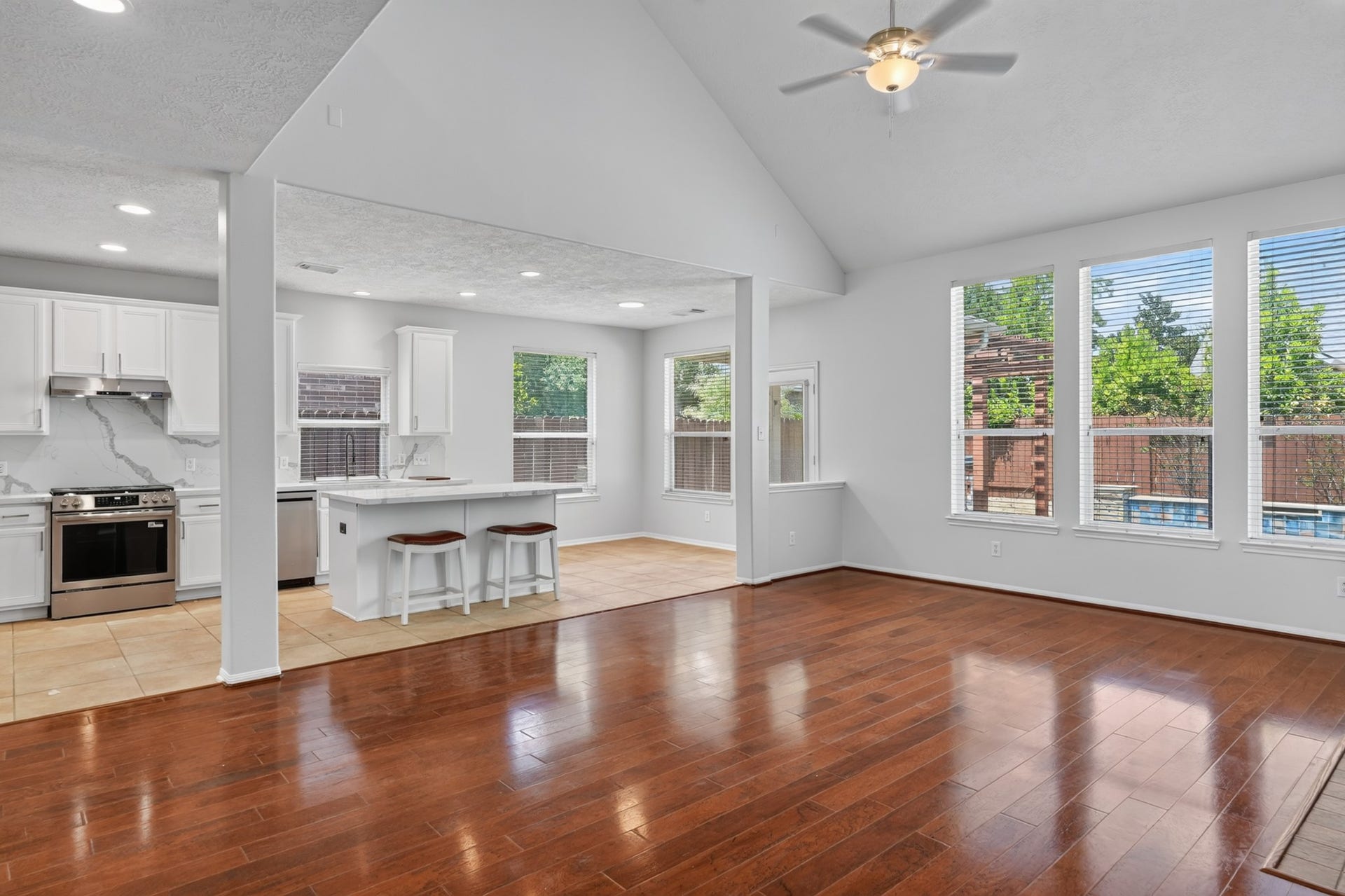22 Frontera Circle, The Woodlands, TX 77382 22 Frontera Circle, The Woodlands, TX 77382