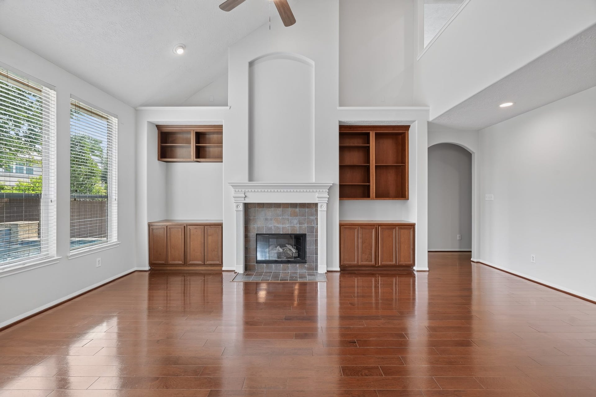 22 Frontera Circle, The Woodlands, TX 77382 22 Frontera Circle, The Woodlands, TX 77382