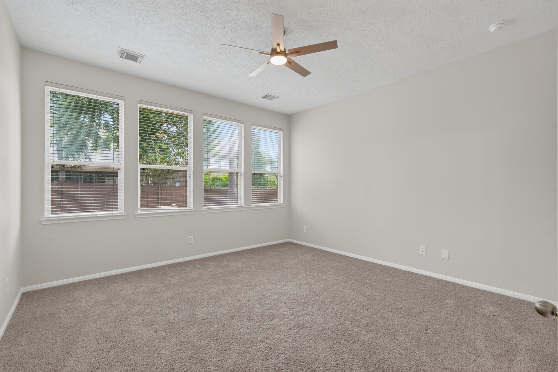 22 Frontera Circle, The Woodlands, TX 77382 22 Frontera Circle, The Woodlands, TX 77382