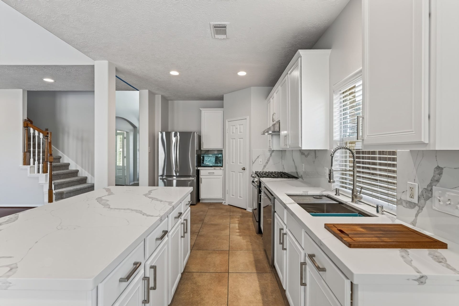 22 Frontera Circle, The Woodlands, TX 77382 22 Frontera Circle, The Woodlands, TX 77382