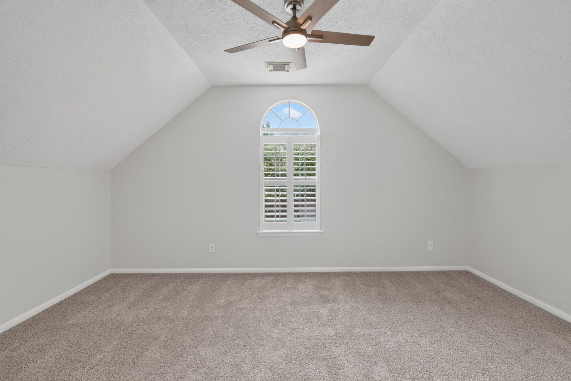 22 Frontera Circle, The Woodlands, TX 77382 22 Frontera Circle, The Woodlands, TX 77382