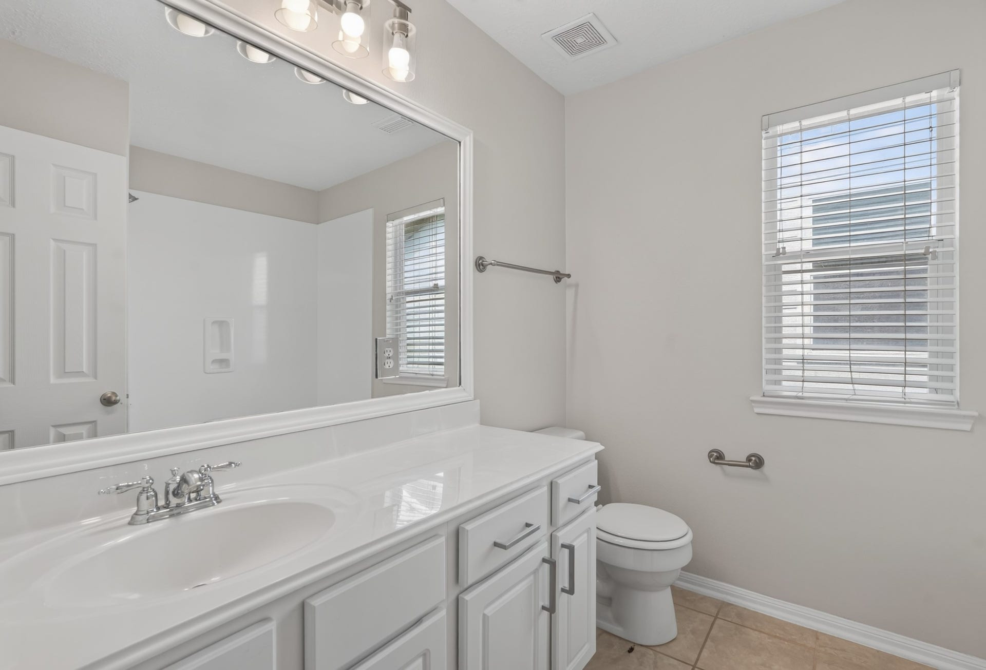 22 Frontera Circle, The Woodlands, TX 77382 22 Frontera Circle, The Woodlands, TX 77382