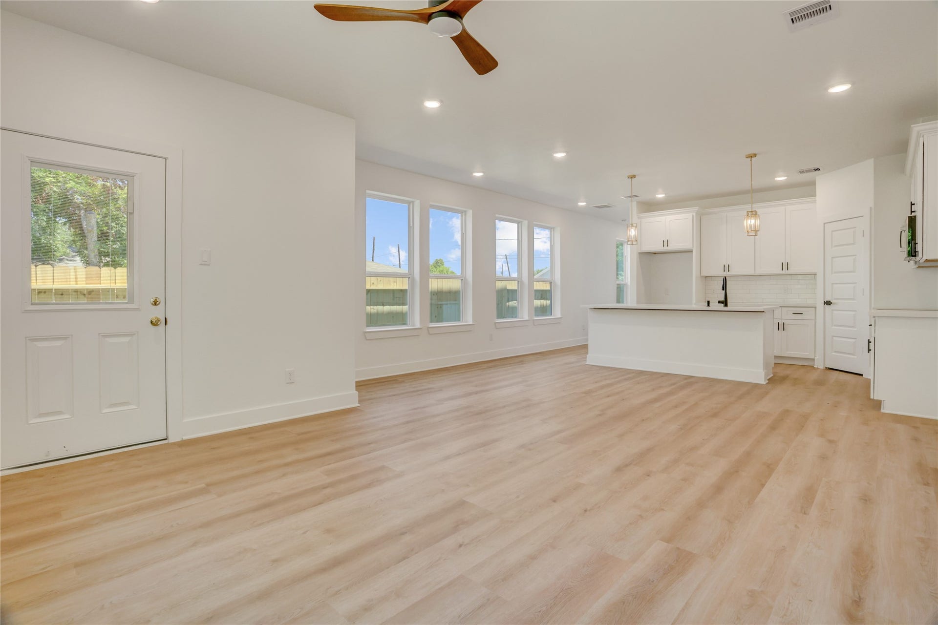 5317 Nielan Street, #A-B, Houston, TX 77028 5317 Nielan Street, #A-B, Houston, TX 77028