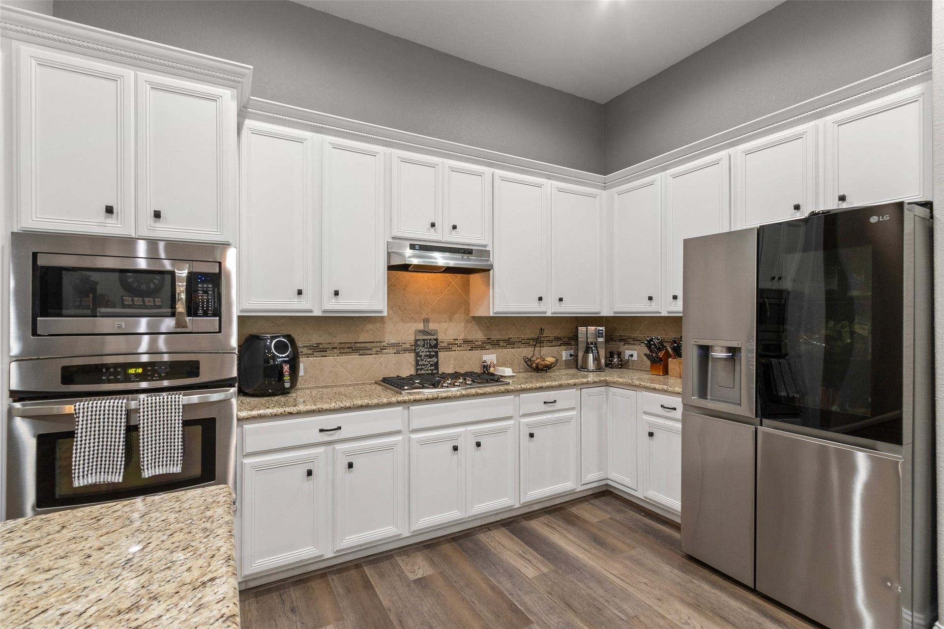 123 Carriage Court, Magnolia, TX 77354 123 Carriage Court, Magnolia, TX 77354