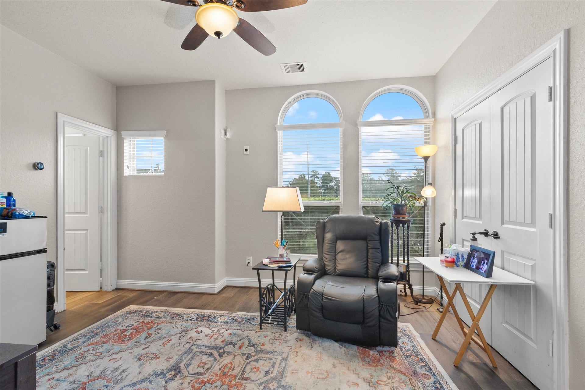 123 Carriage Court, Magnolia, TX 77354 Living area of guest quarters or can serve as 5th bedroom