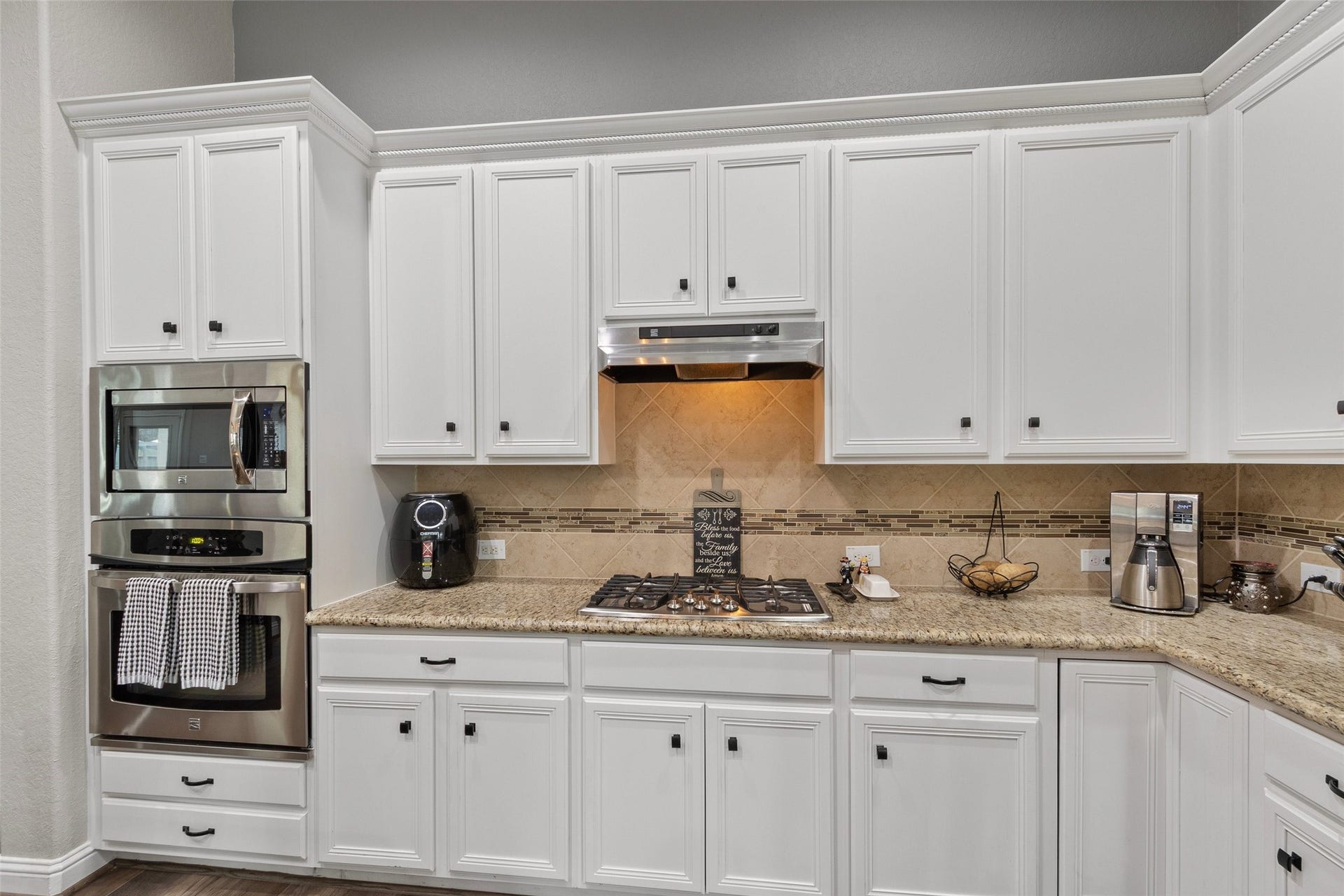 123 Carriage Court, Magnolia, TX 77354 123 Carriage Court, Magnolia, TX 77354