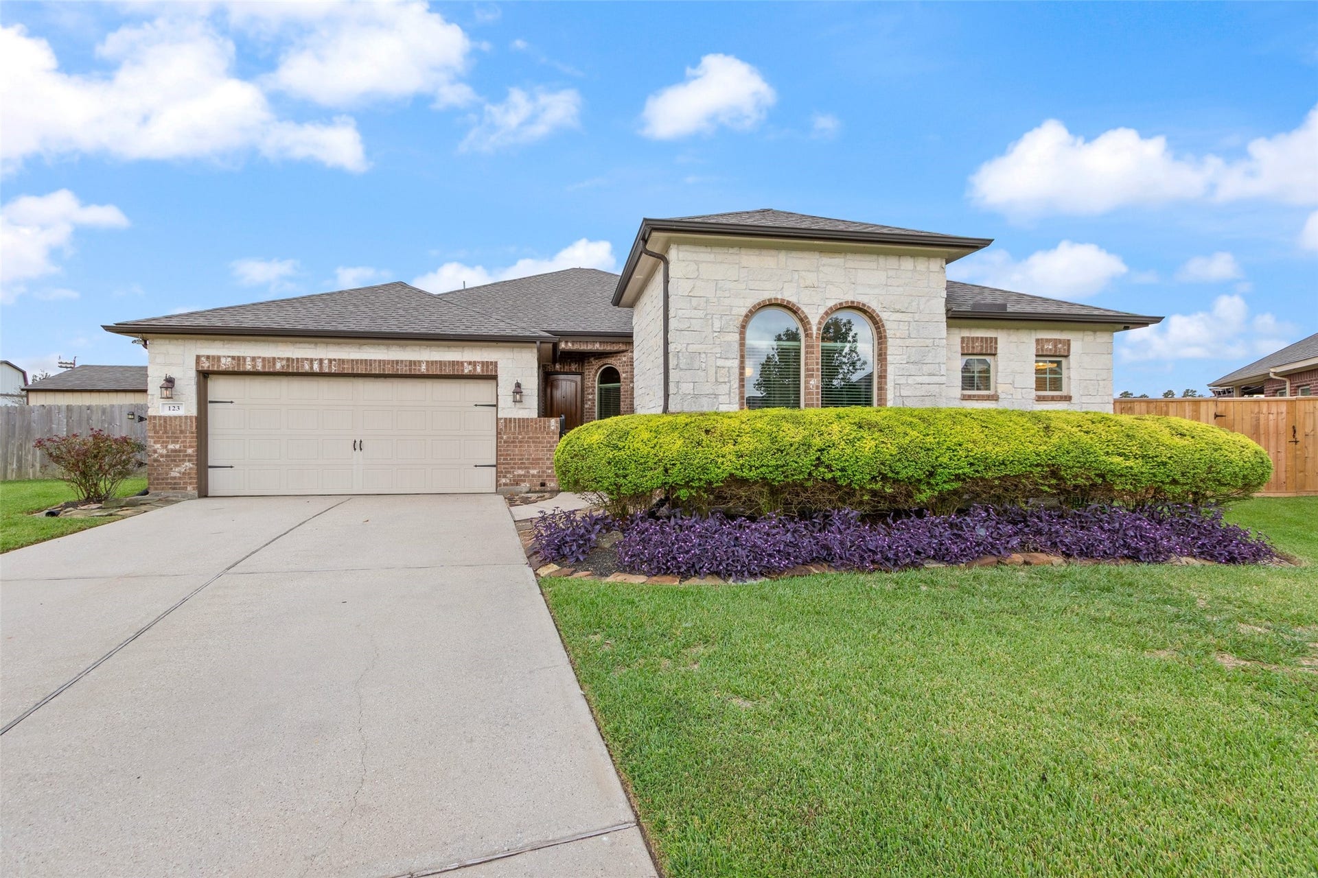 123 Carriage Court, Magnolia, TX 77354 123 Carriage Court, Magnolia, TX 77354