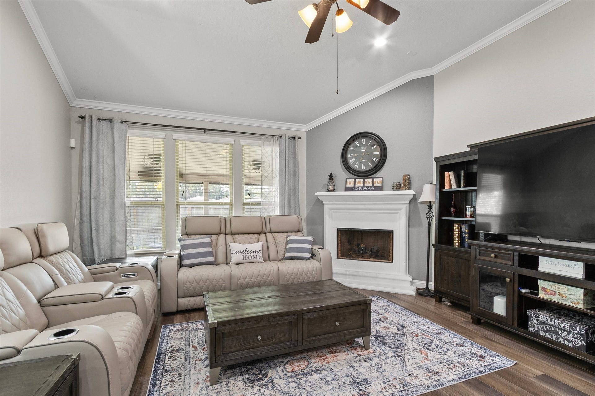 123 Carriage Court, Magnolia, TX 77354 123 Carriage Court, Magnolia, TX 77354