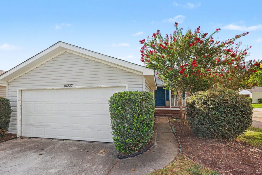 Property photo for 10227 Berrybriar Lane, Tomball, TX