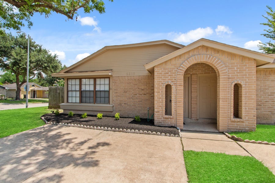 Property photo for 5218 Beaverbrook Drive, Houston, TX