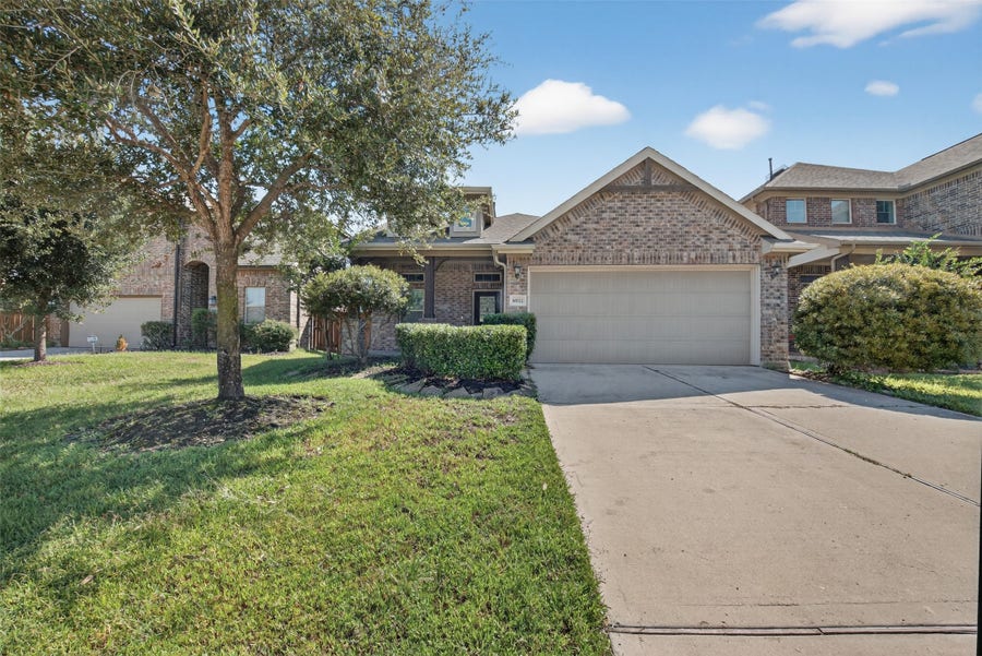 Property photo for 8922 Pinenut Drive, Cypress, TX