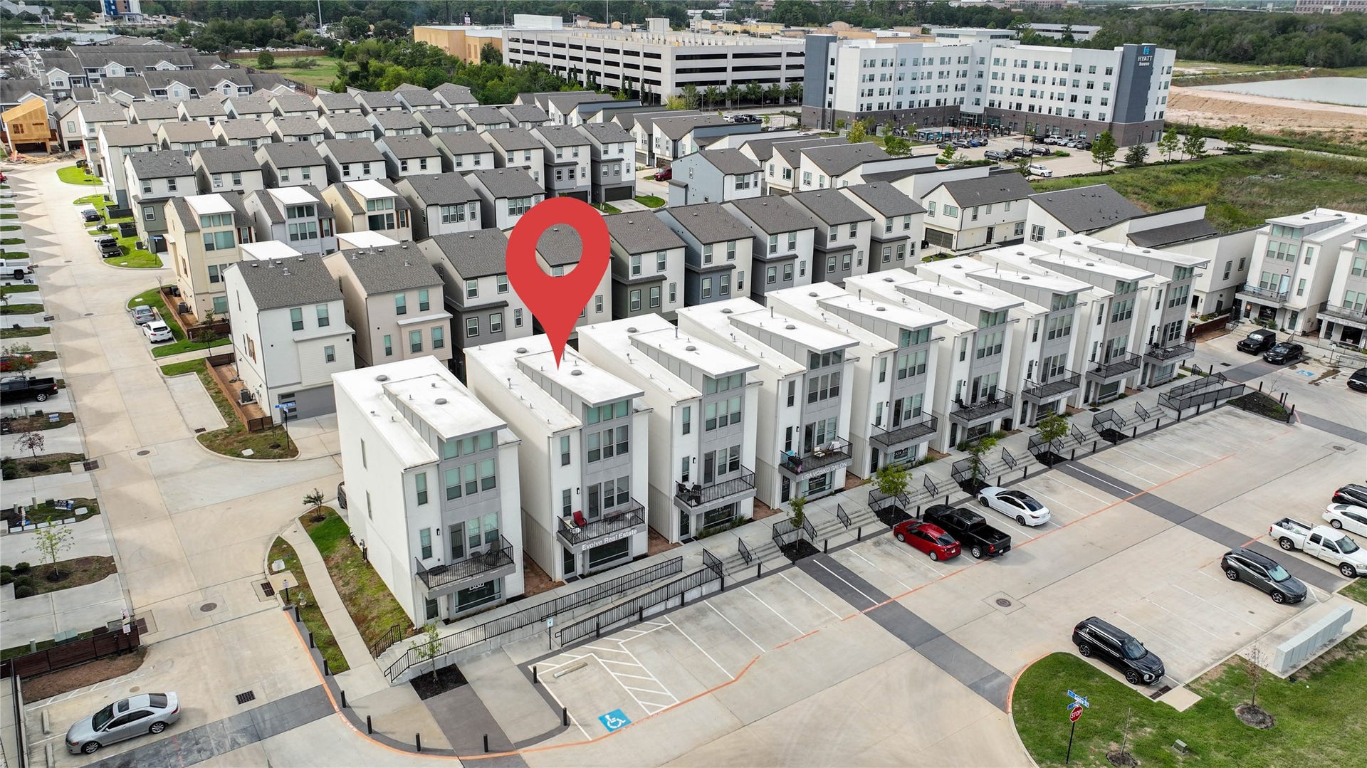18732 Centro Main Street, Shenandoah, TX 77385 Modern townhouse in a well-maintained community, featuring contemporary architecture, ample parking, and convenient access to nearby amenities. Ideal for those seeking a stylish and comfortable living space.