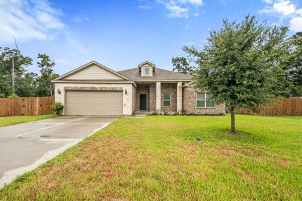 9850 Hunter Springs, Conroe, TX 77306 9850 Hunter Springs, Conroe, TX 77306