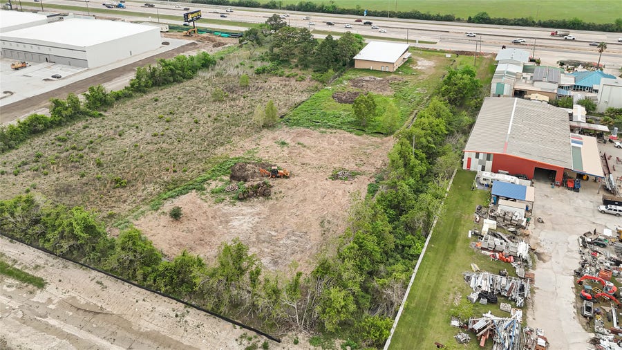 Property photo for 0 East Freeway Freeway, Baytown, TX