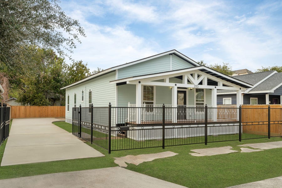 Property photo for 203 Archer Street, Houston, TX