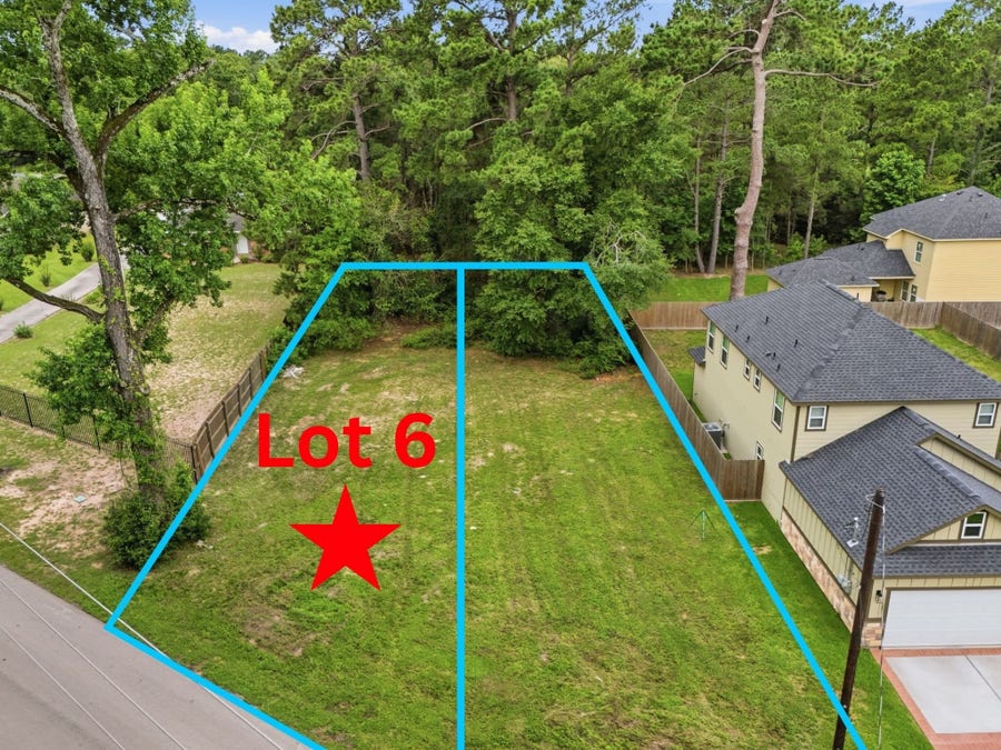 Property photo for 724 Old Magnolia Road, Conroe, TX