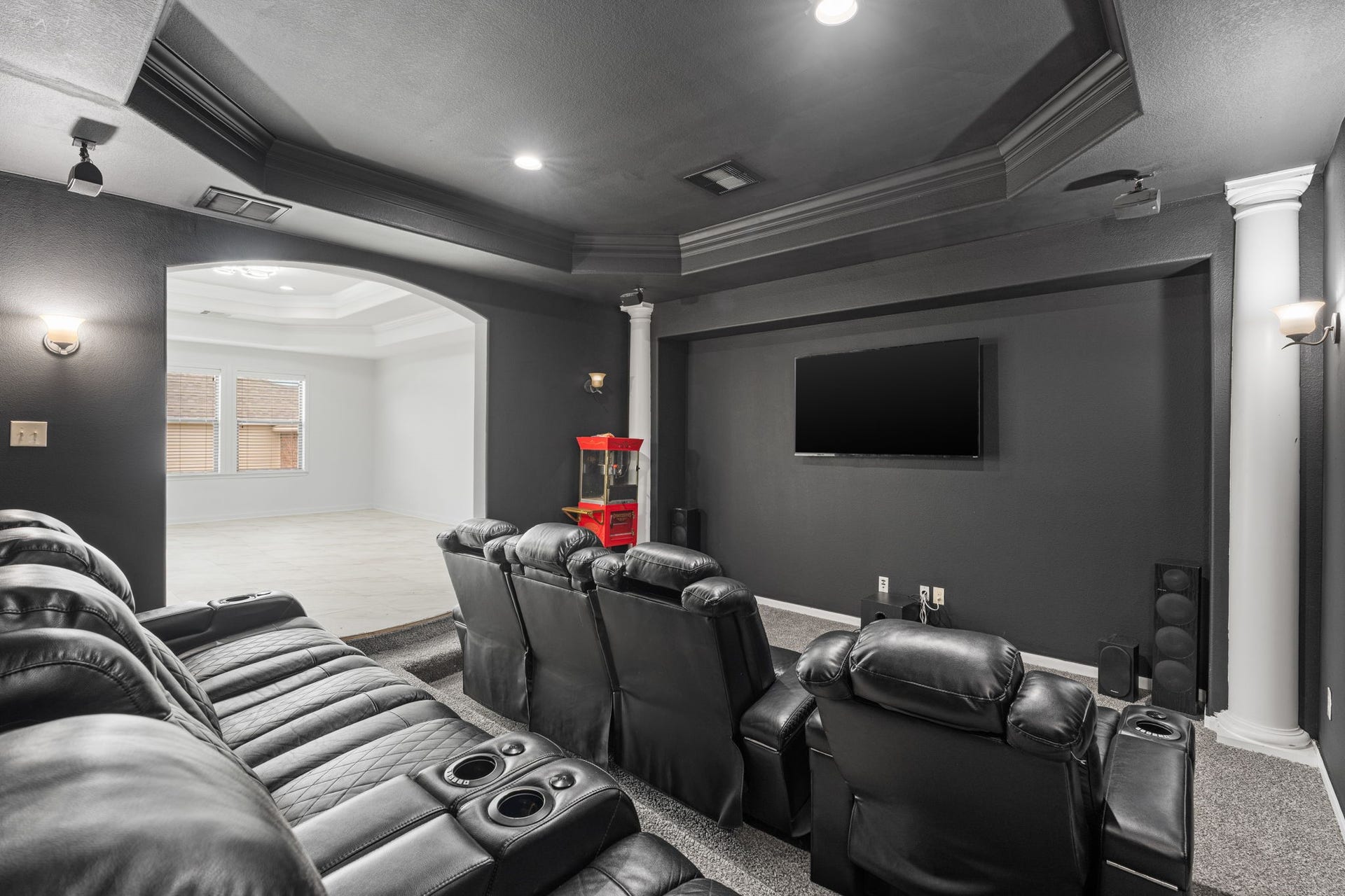 20410 Trumbull Ridge Drive, Cypress, TX 77433 Media room with speakers, proyector included
