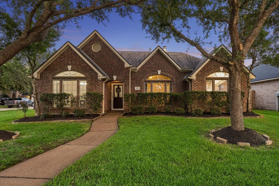 Property photo for 2450 Sullivan Lane, Dickinson, TX
