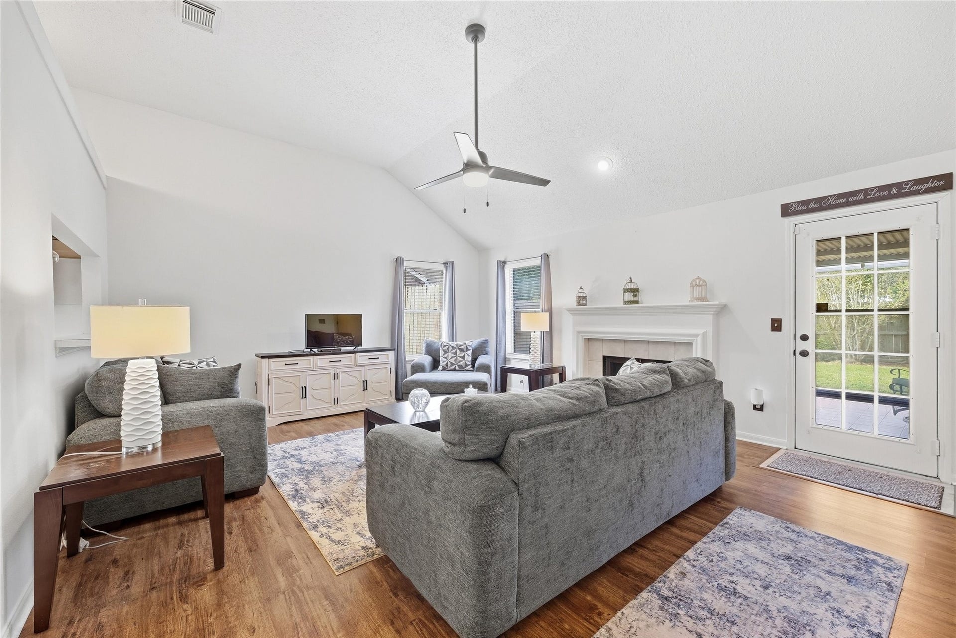 18719 Yaupon Trail, Humble, TX 77346 18719 Yaupon Trail, Humble, TX 77346