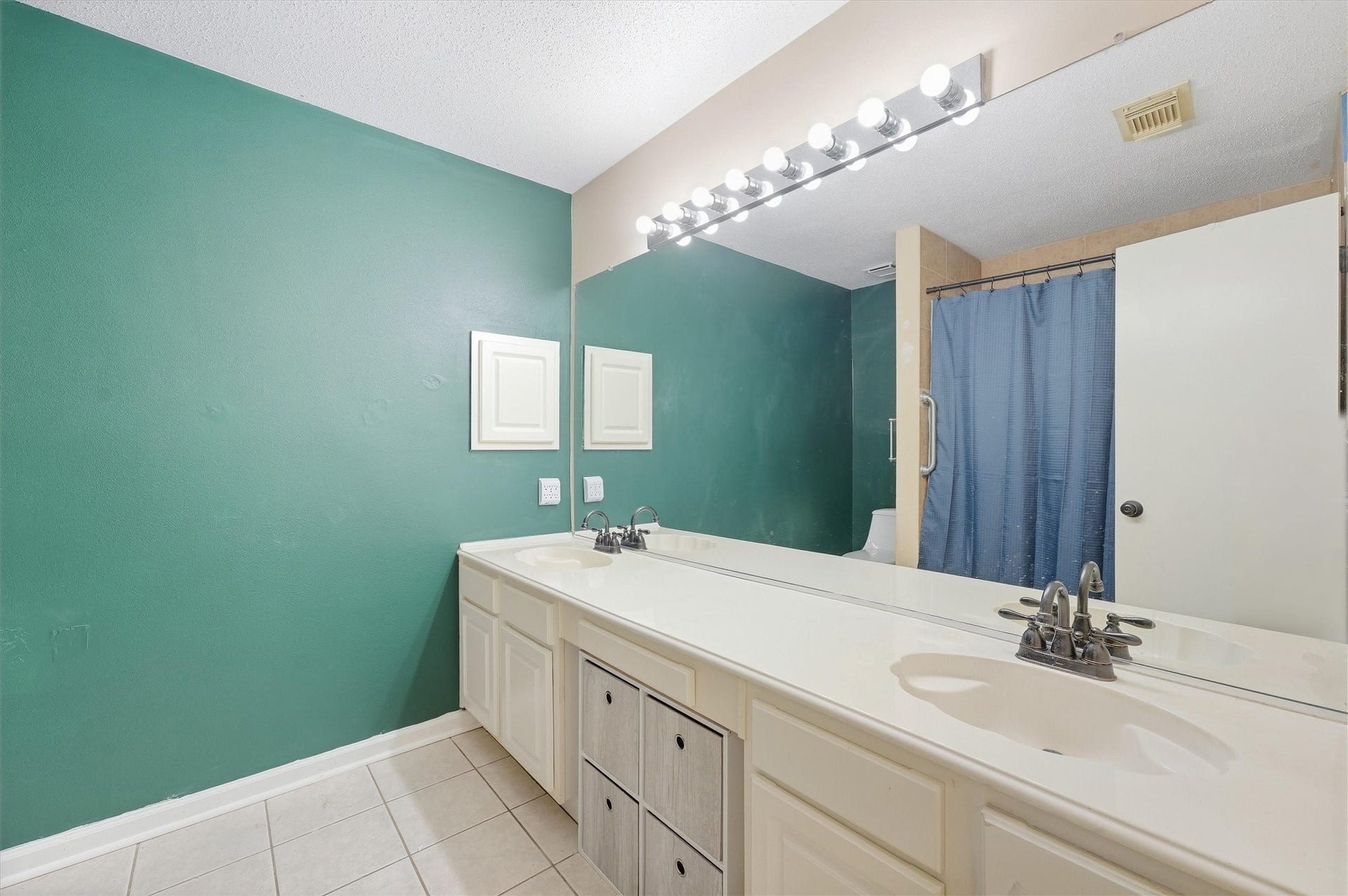 18719 Yaupon Trail, Humble, TX 77346 Primary Bathroom