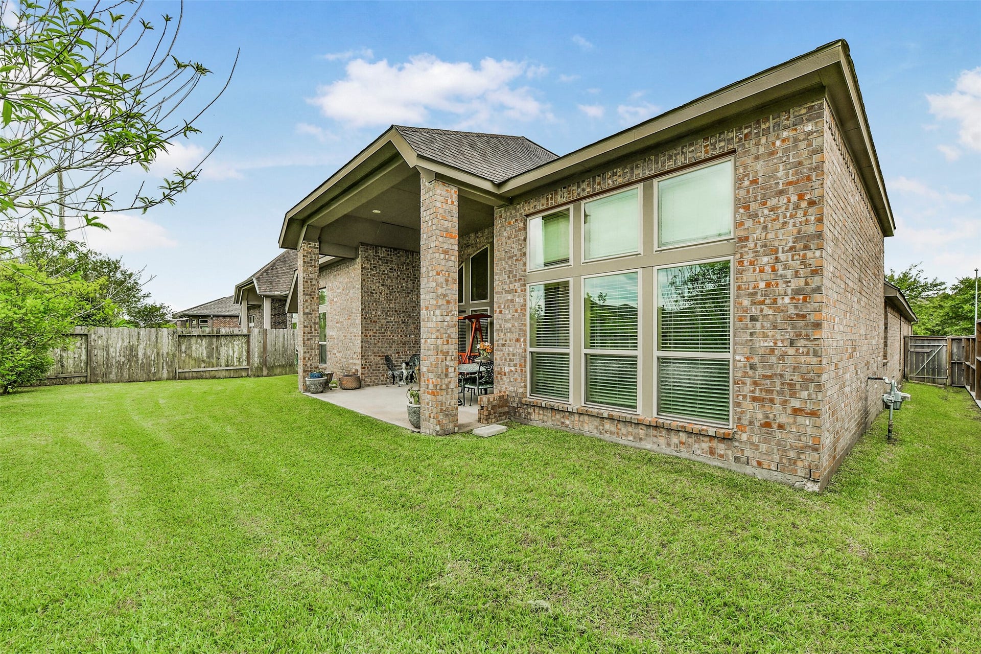 3011 Sunrise Run Lane, Pearland, TX 77584 3011 Sunrise Run Lane, Pearland, TX 77584