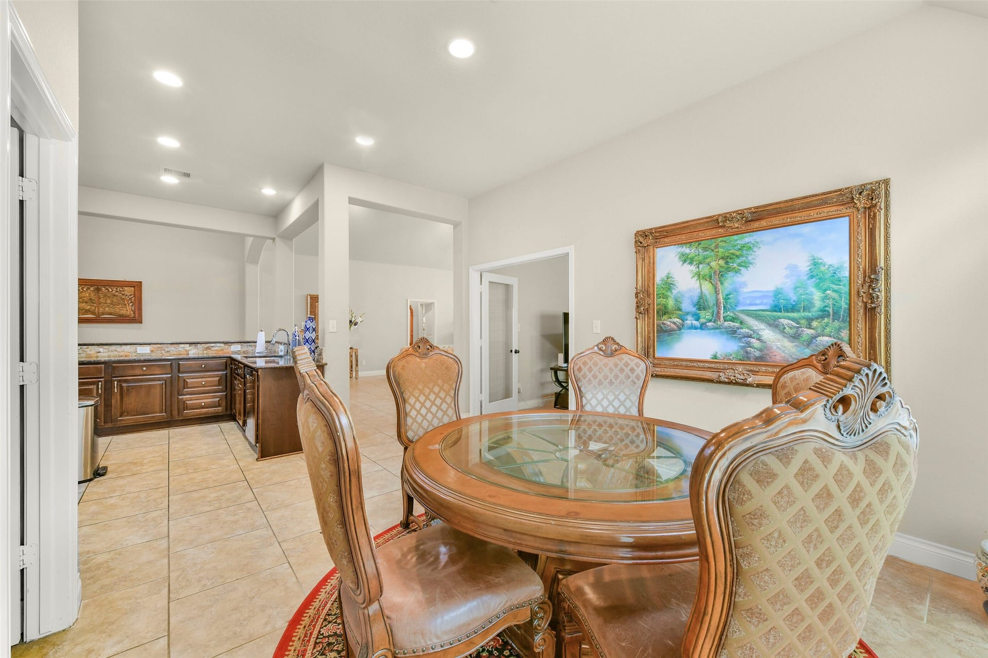 3011 Sunrise Run Lane, Pearland, TX 77584 Breakfast room is off the kitchen