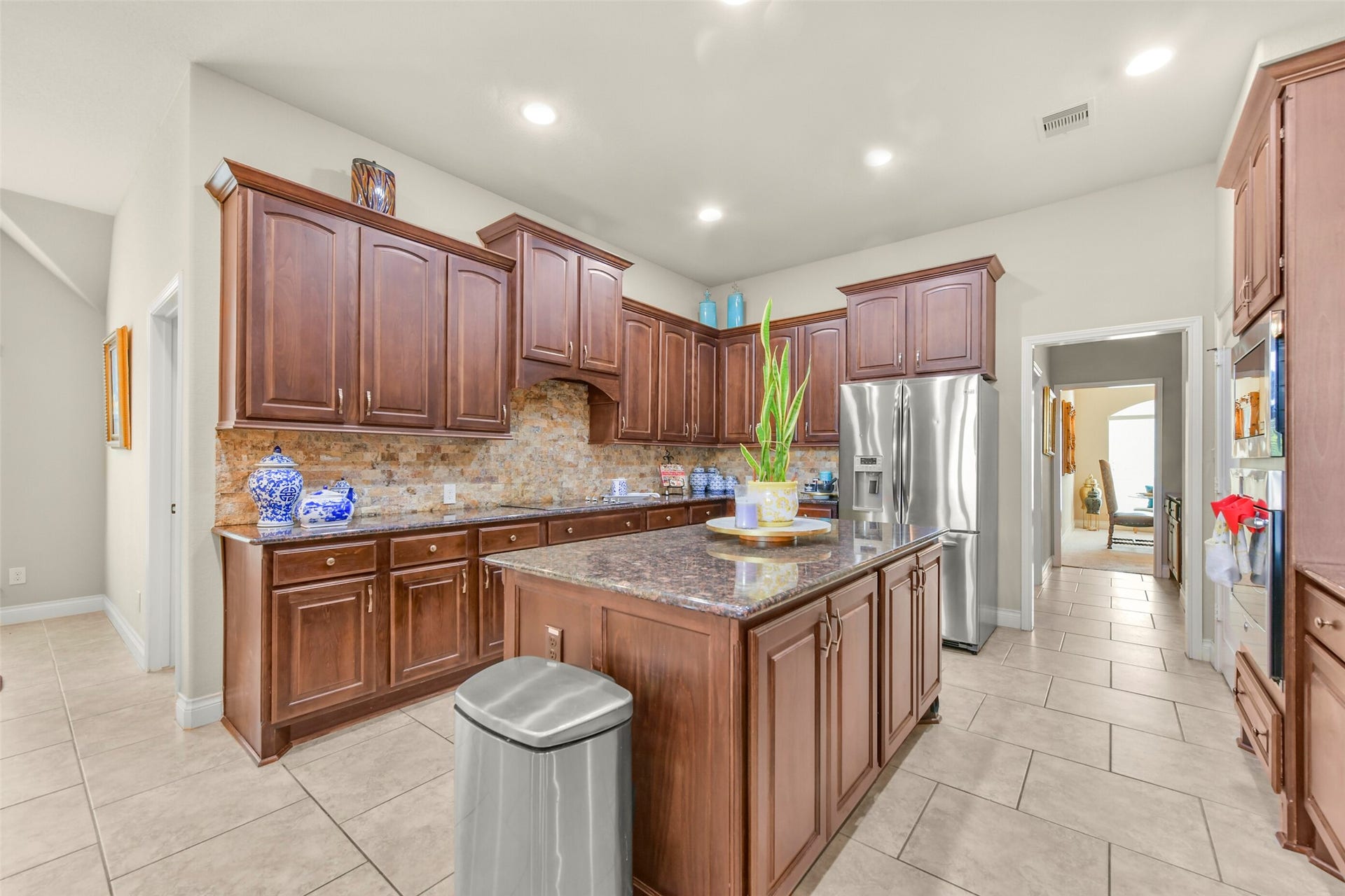 3011 Sunrise Run Lane, Pearland, TX 77584 Kitchen connects to the formal dining room