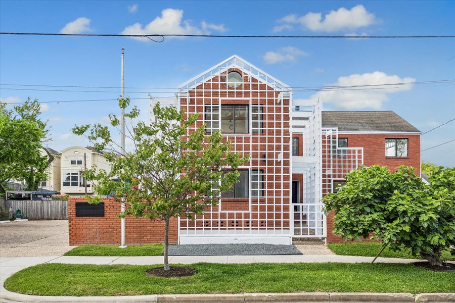 Property photo for 2402 Commonwealth Street, Houston, TX