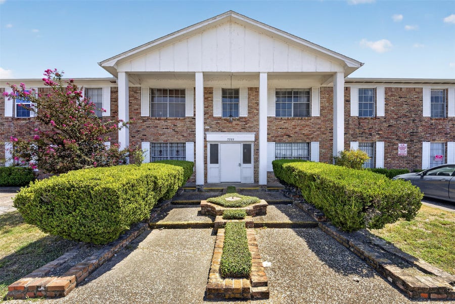 Property photo for 7205 Beechnut Street, #D, Houston, TX