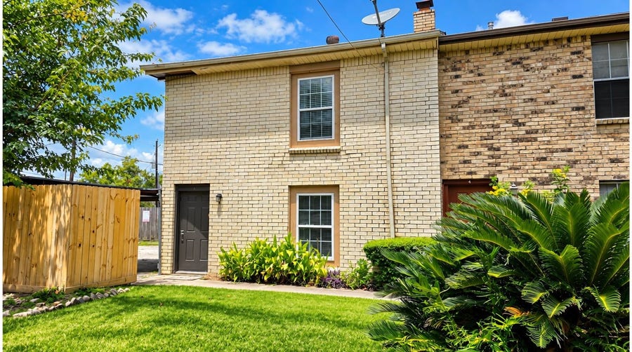 Property photo for 1403 Blalock Road, #5, Houston, TX