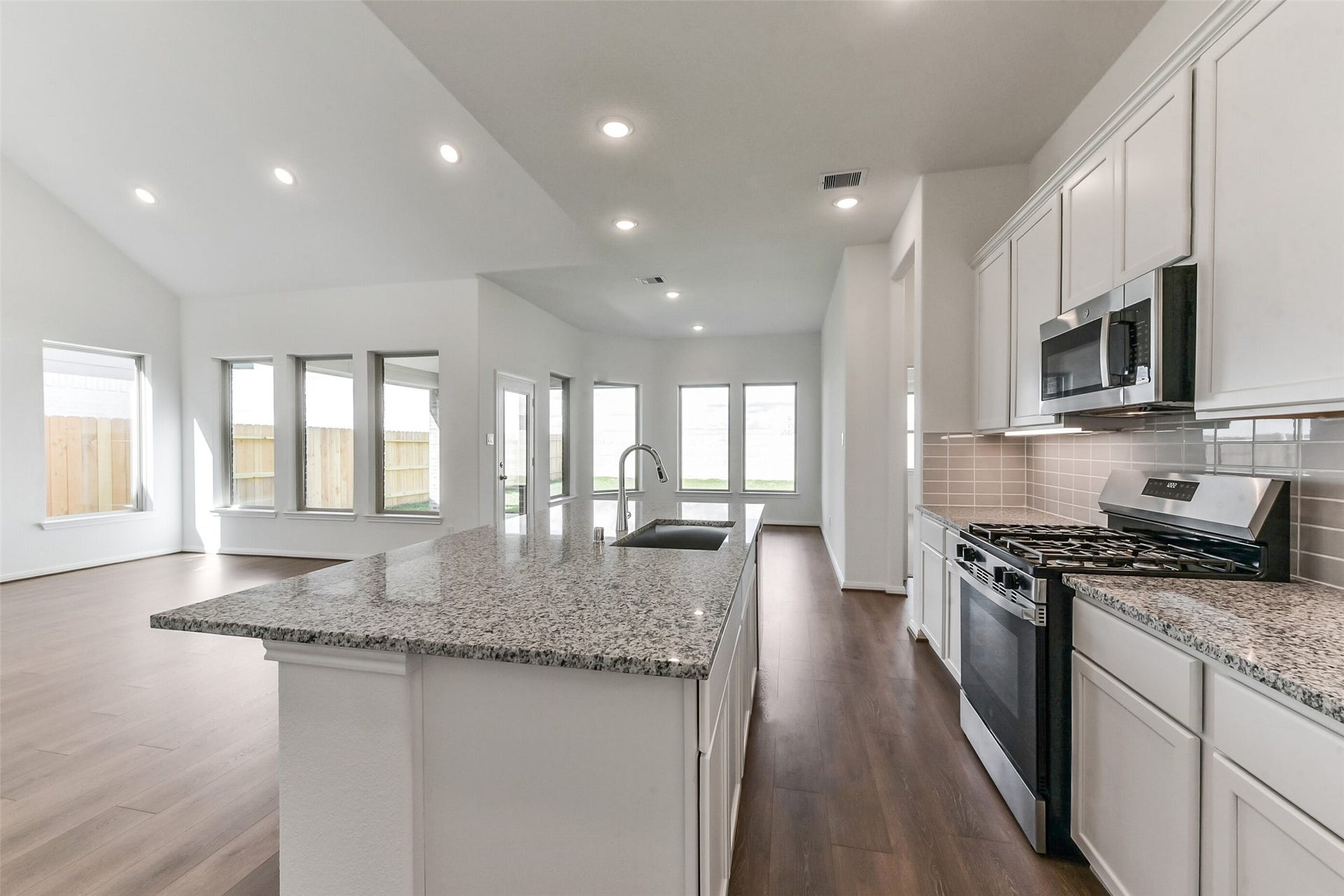3496 Mount Scenery Lane, Dayton, TX 77535 3496 Mount Scenery Lane, Dayton, TX 77535
