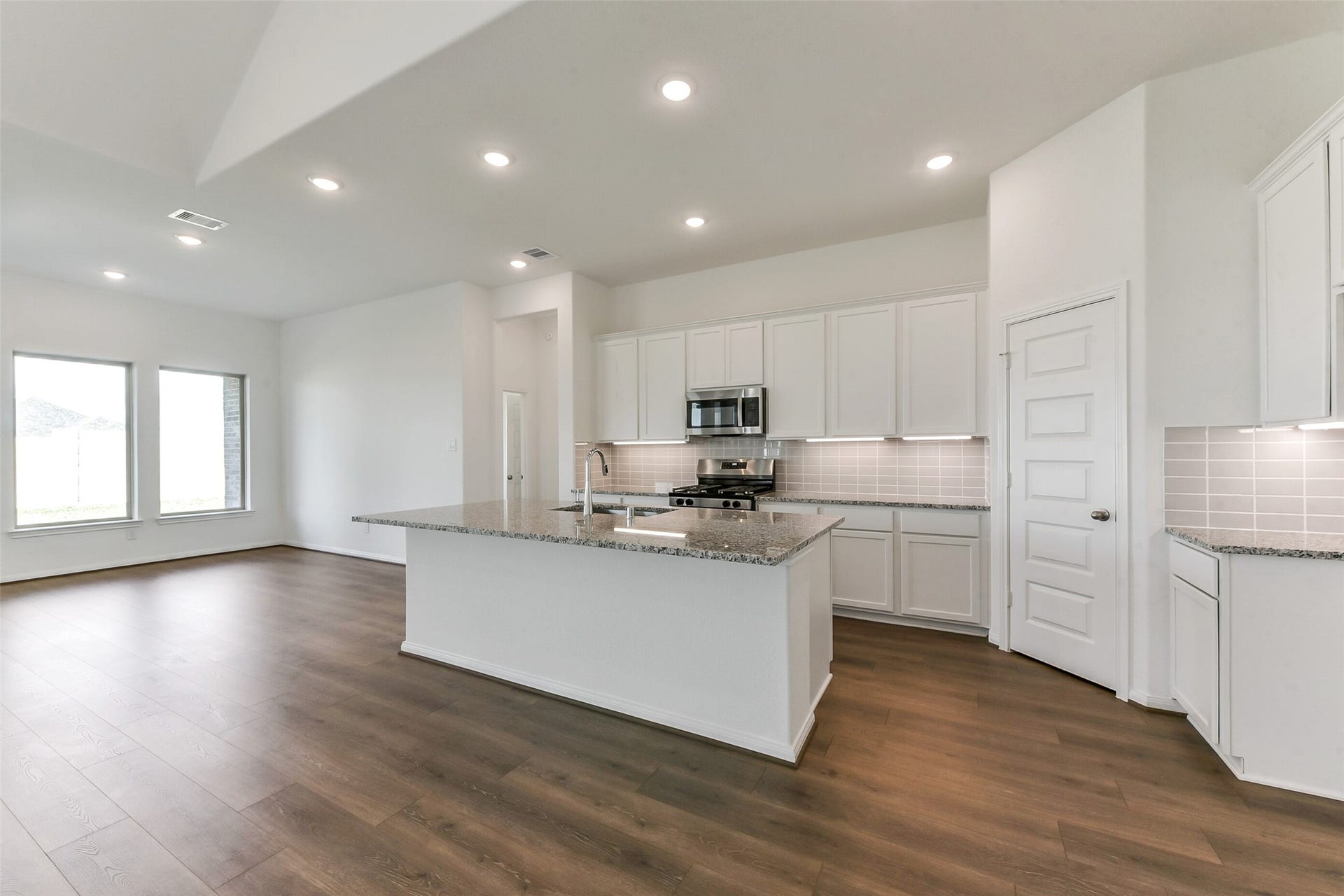 3496 Mount Scenery Lane, Dayton, TX 77535 3496 Mount Scenery Lane, Dayton, TX 77535