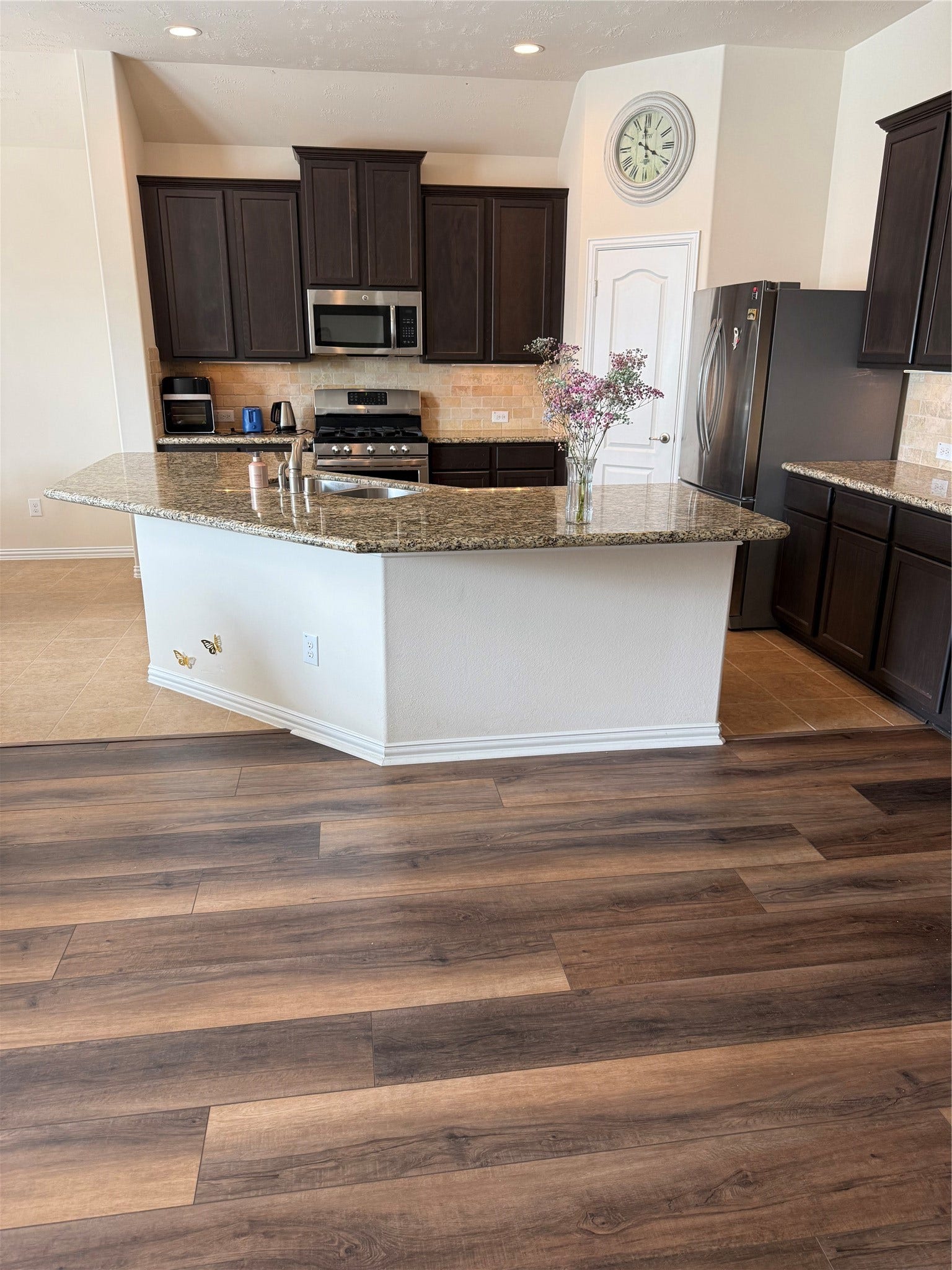 220 Brookwood Park Lane, League City, TX 77539 220 Brookwood Park Lane, League City, TX 77539