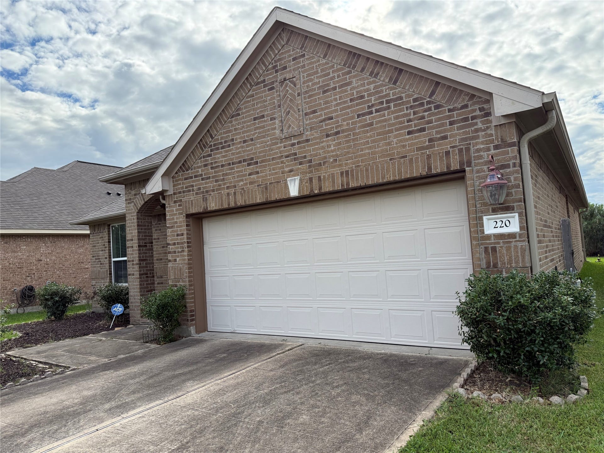 220 Brookwood Park Lane, League City, TX 77539 220 Brookwood Park Lane, League City, TX 77539