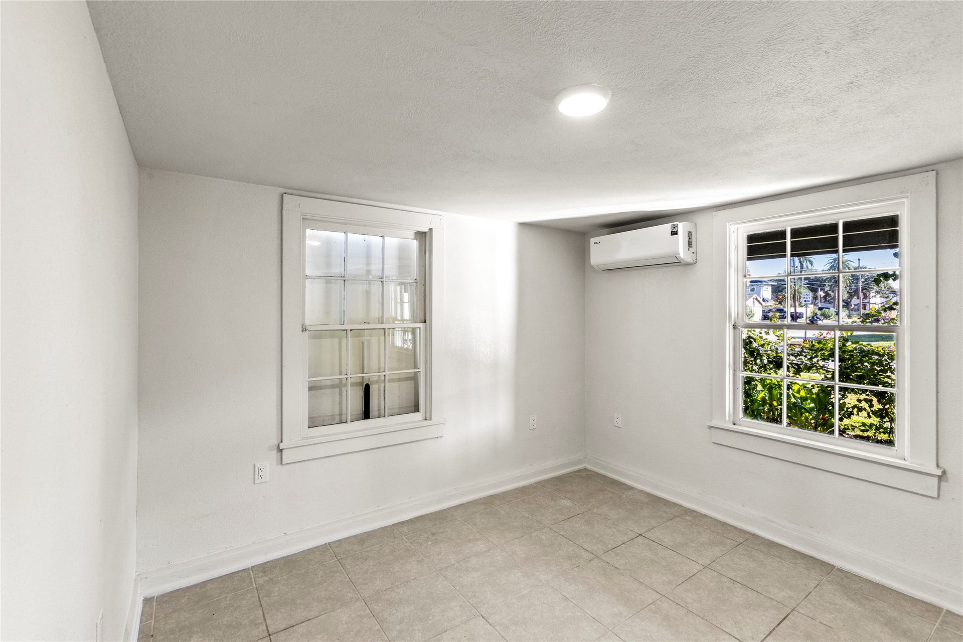 3902 Bernardo de Galvez, #1, Galveston, TX 77550 Bedroom 1 (largest bedroom)