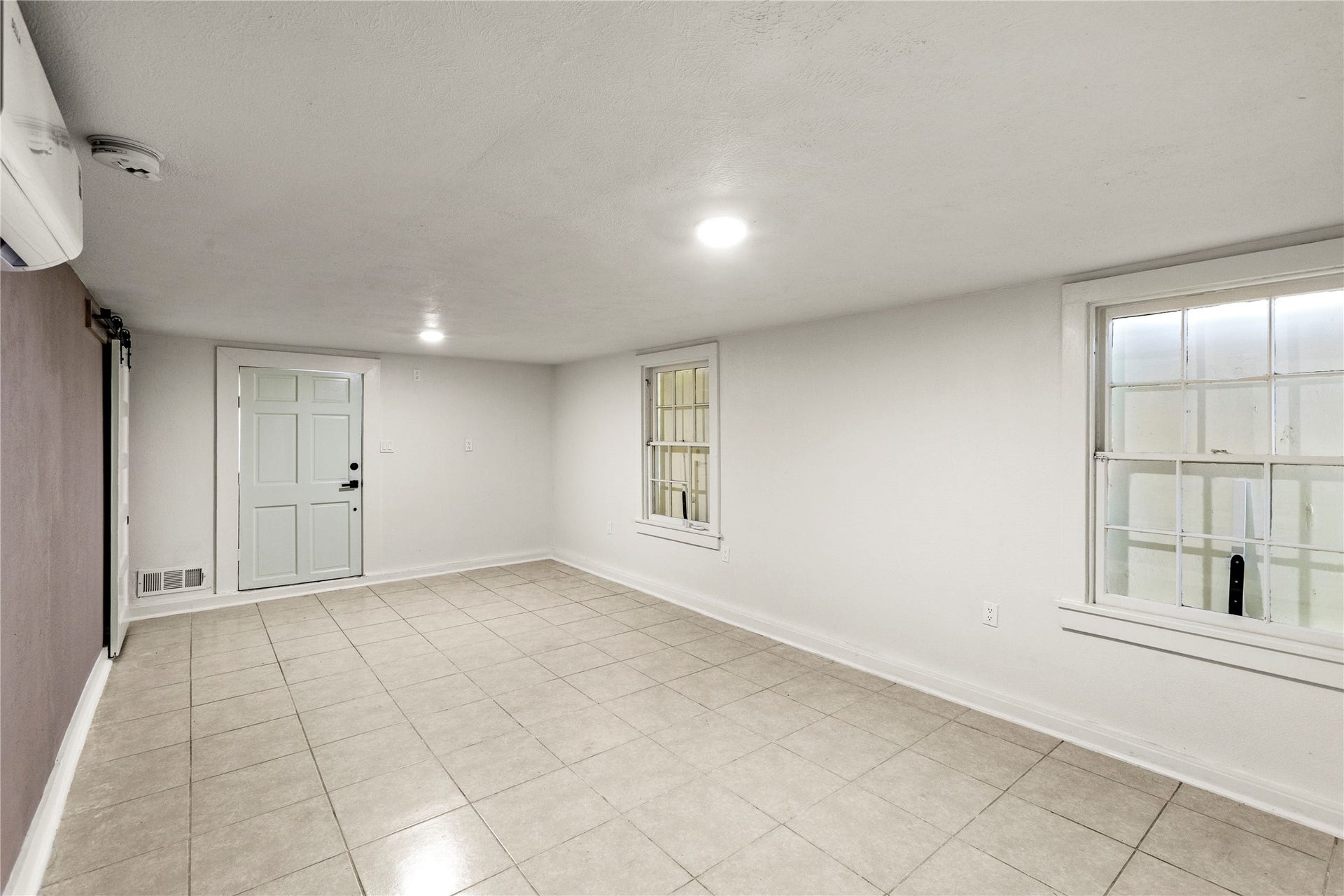 3902 Bernardo de Galvez, #1, Galveston, TX 77550 Living area open to the kitchen