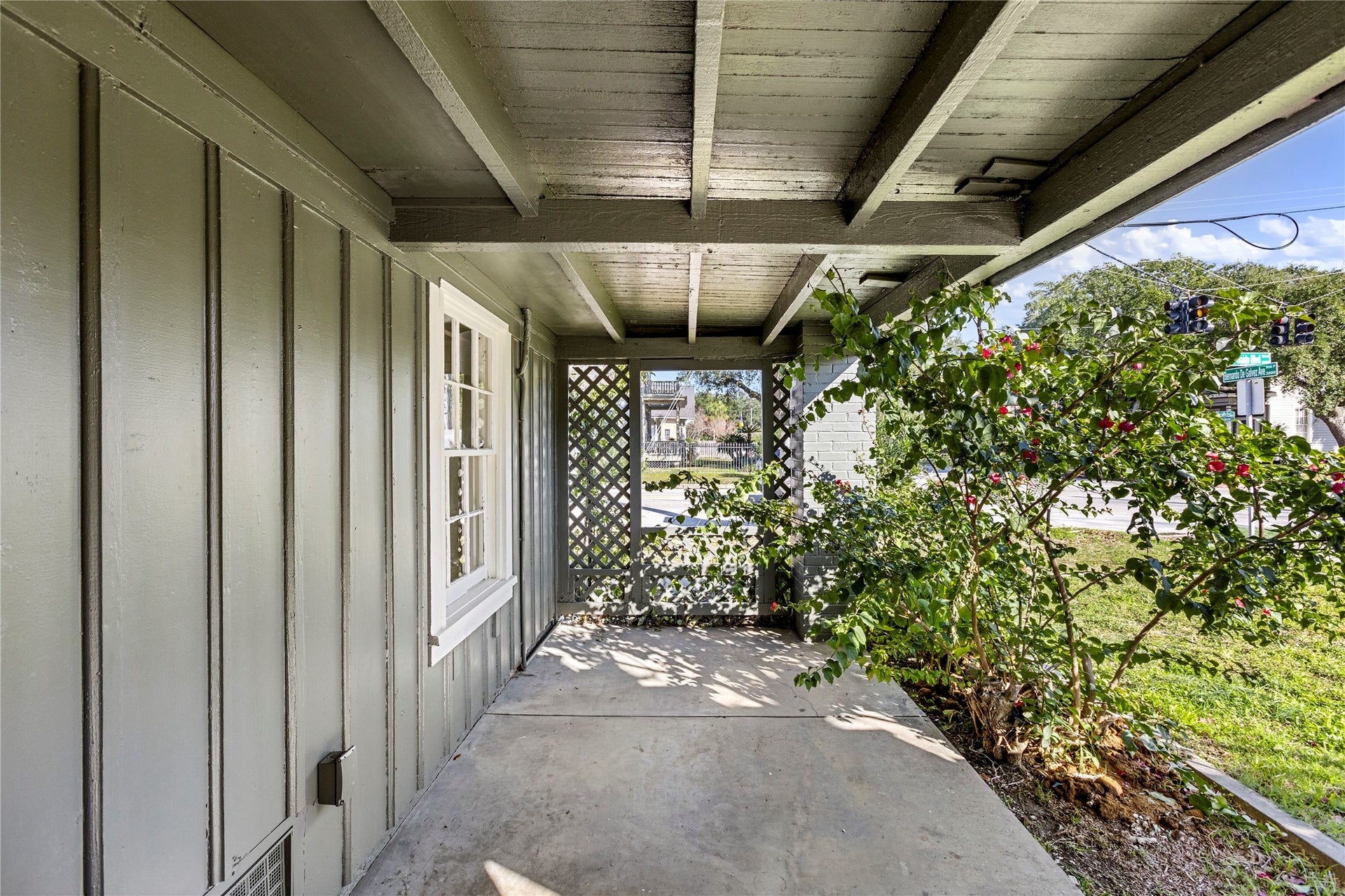 3902 Bernardo de Galvez, #1, Galveston, TX 77550 Front porch
