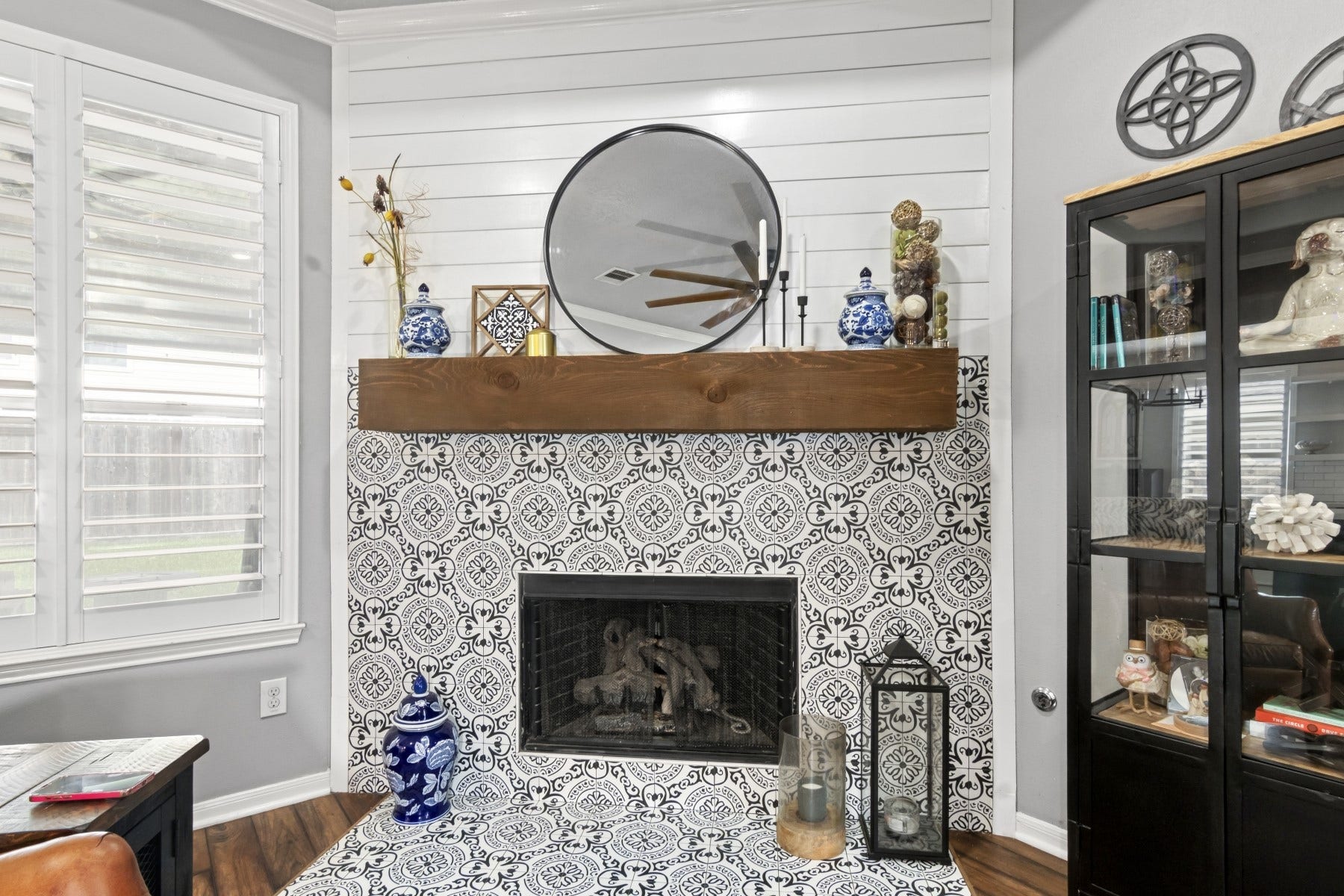 2209 Lisa Lane, Deer Park, TX 77536 Upgraded fireplace with cedar mantle.
