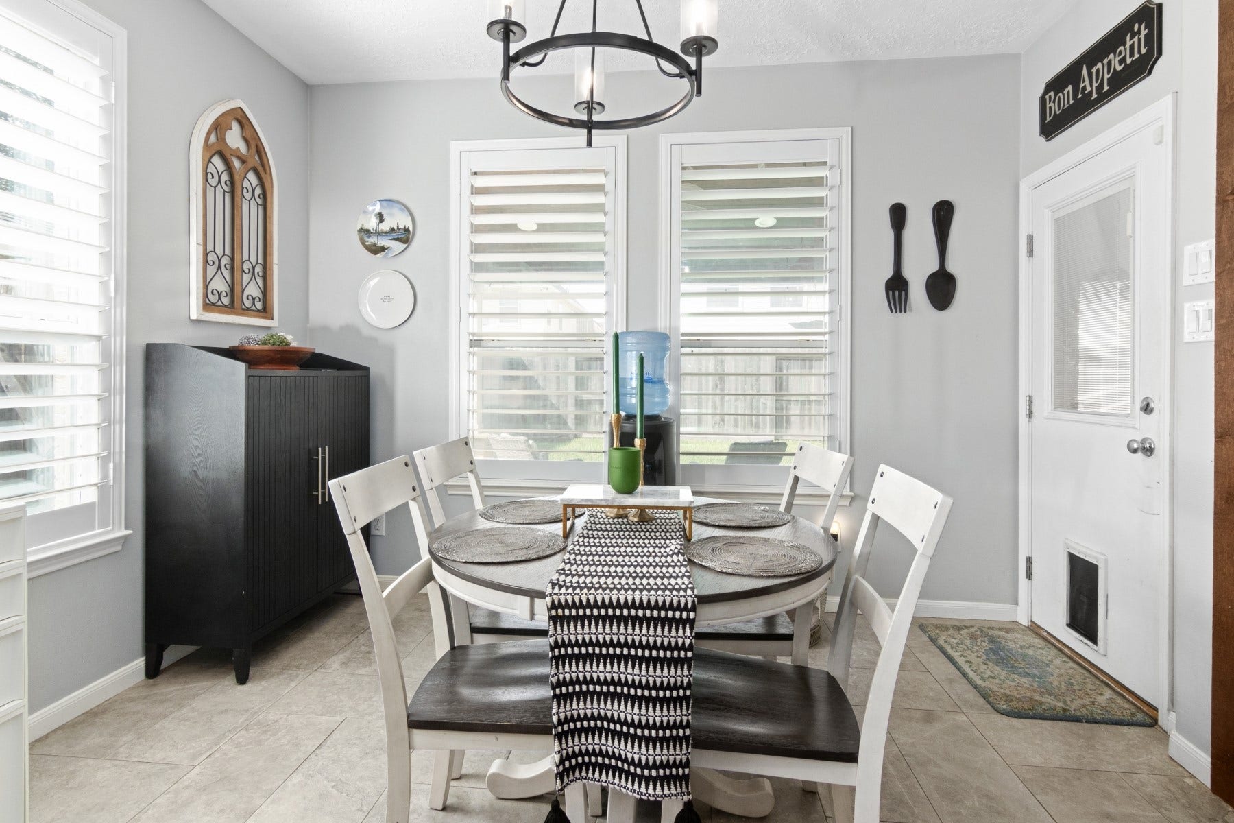 2209 Lisa Lane, Deer Park, TX 77536 Plantation shutters.