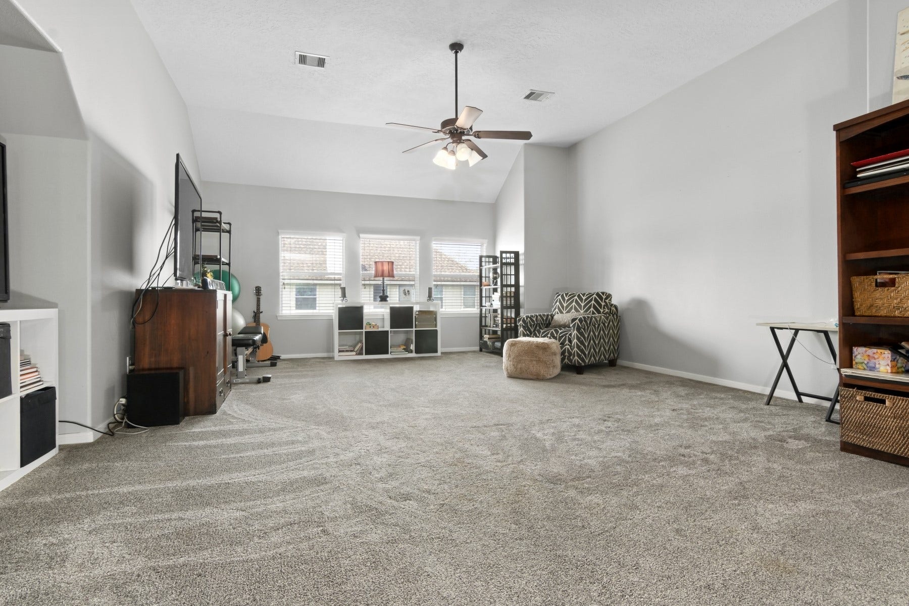 2209 Lisa Lane, Deer Park, TX 77536 Large game room for family and friends.