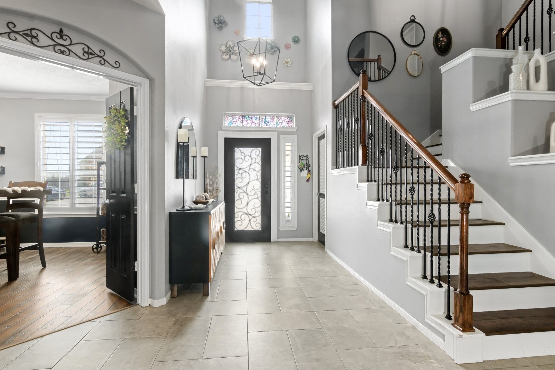 2209 Lisa Lane, Deer Park, TX 77536 Gorgeous entry into the home of upgrades.