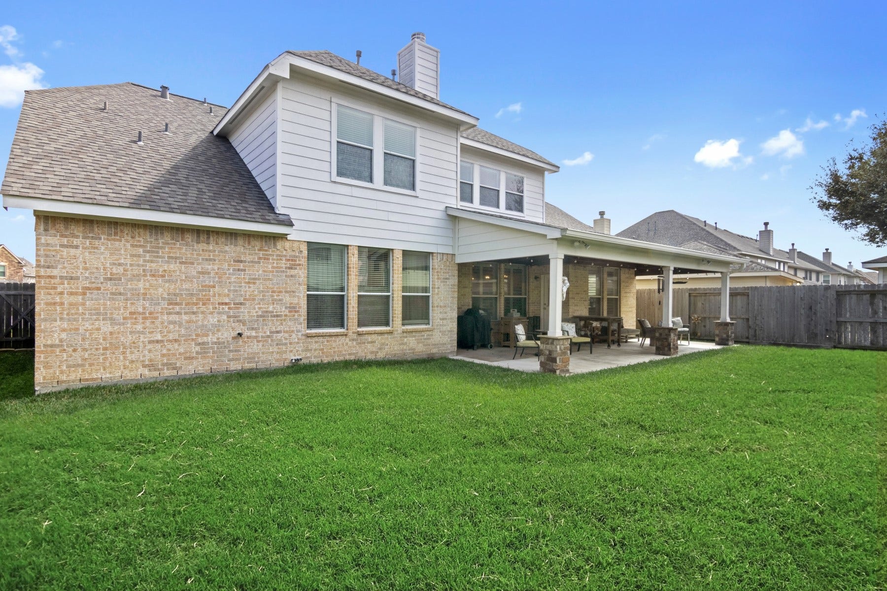 2209 Lisa Lane, Deer Park, TX 77536 2209 Lisa Lane, Deer Park, TX 77536