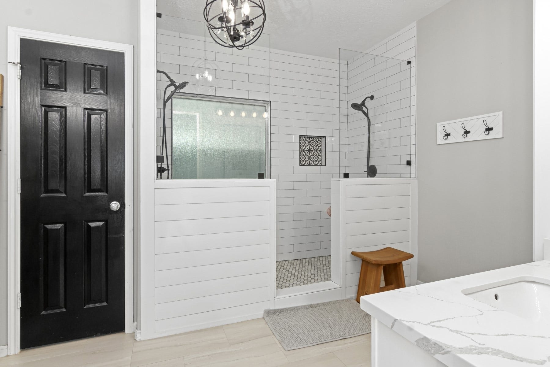 2209 Lisa Lane, Deer Park, TX 77536 Large walk in shower.
