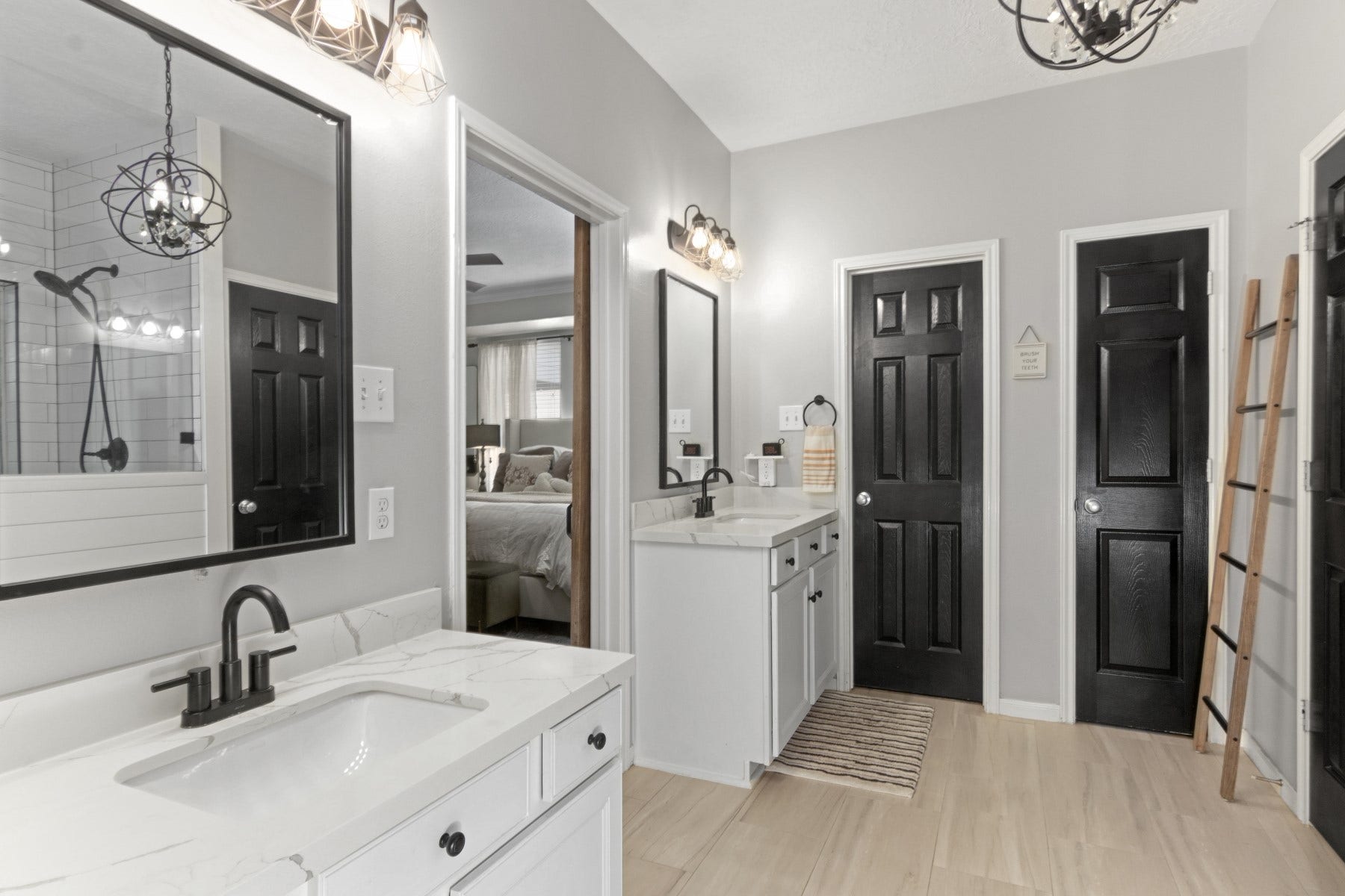 2209 Lisa Lane, Deer Park, TX 77536 Master bath full of upgrades.