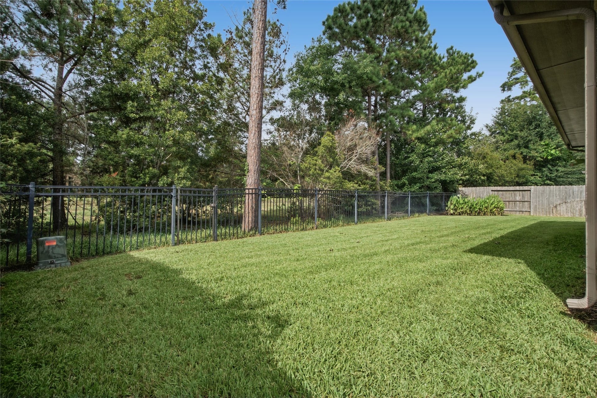 127 Mountain Laurel Drive, Montgomery, TX 77316