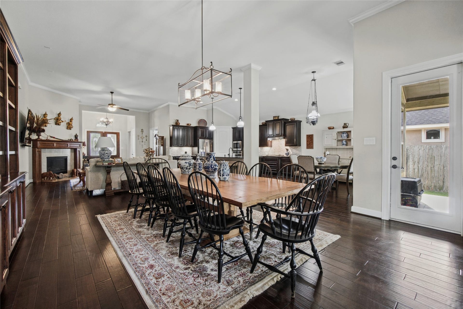 127 Mountain Laurel Drive, Montgomery, TX 77316