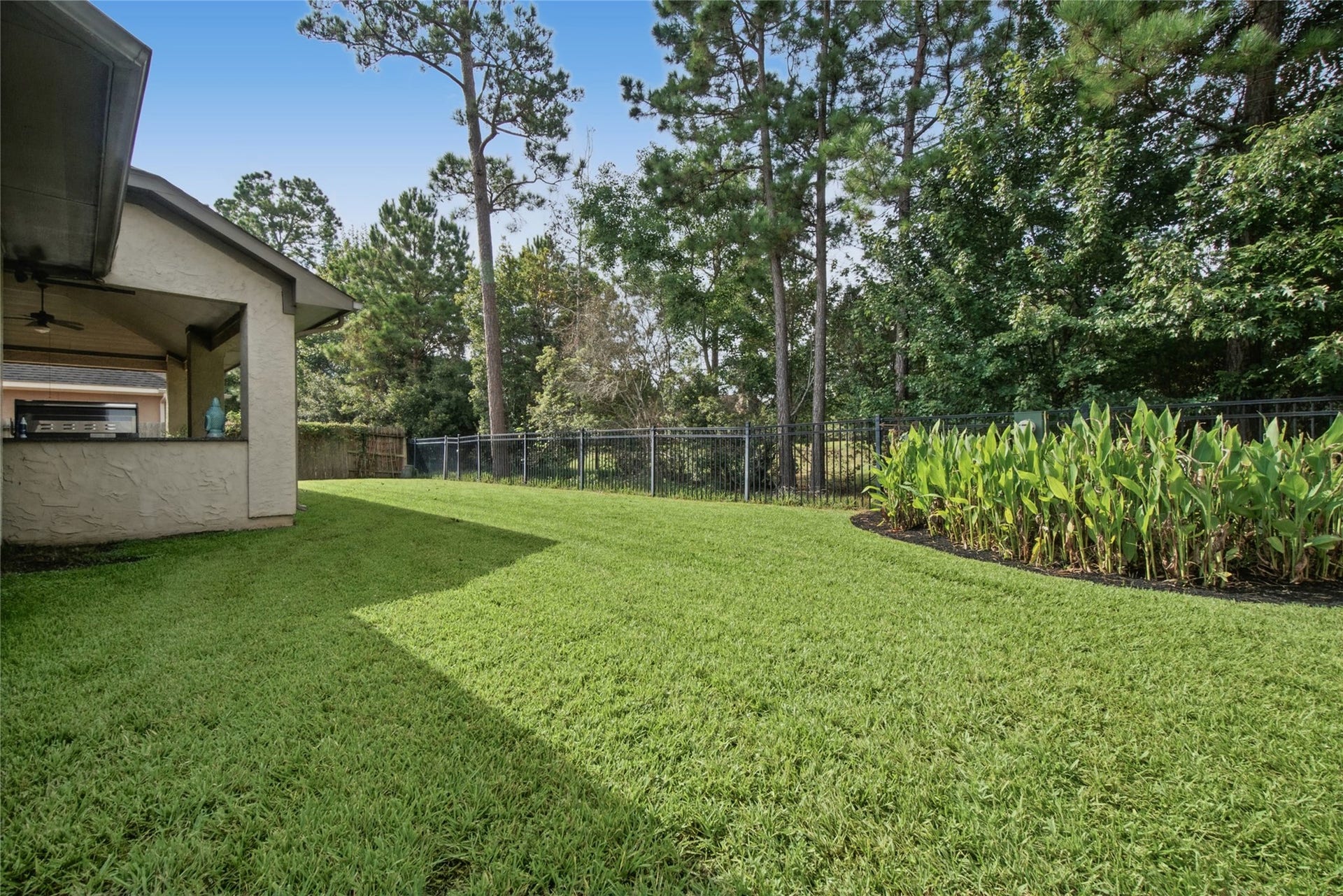 127 Mountain Laurel Drive, Montgomery, TX 77316
