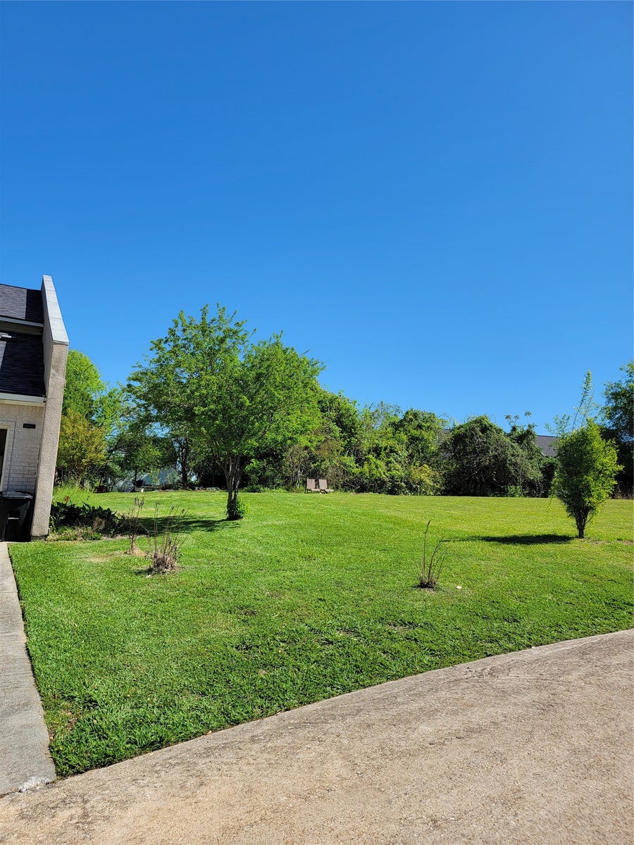 Property photo for 102 Capetown Way, Conroe, TX
